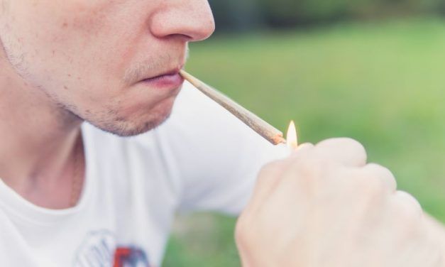 Cuáles son las causas más comunes de comenzar a fumar marihuana
